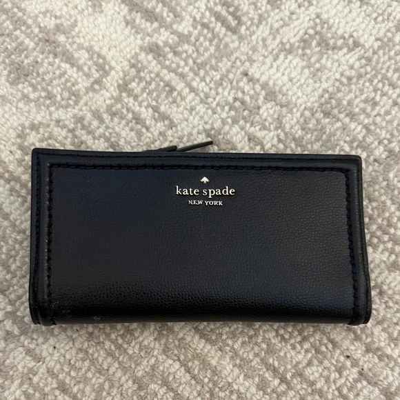 Kate Spade Wallet - Picture 1 of 3